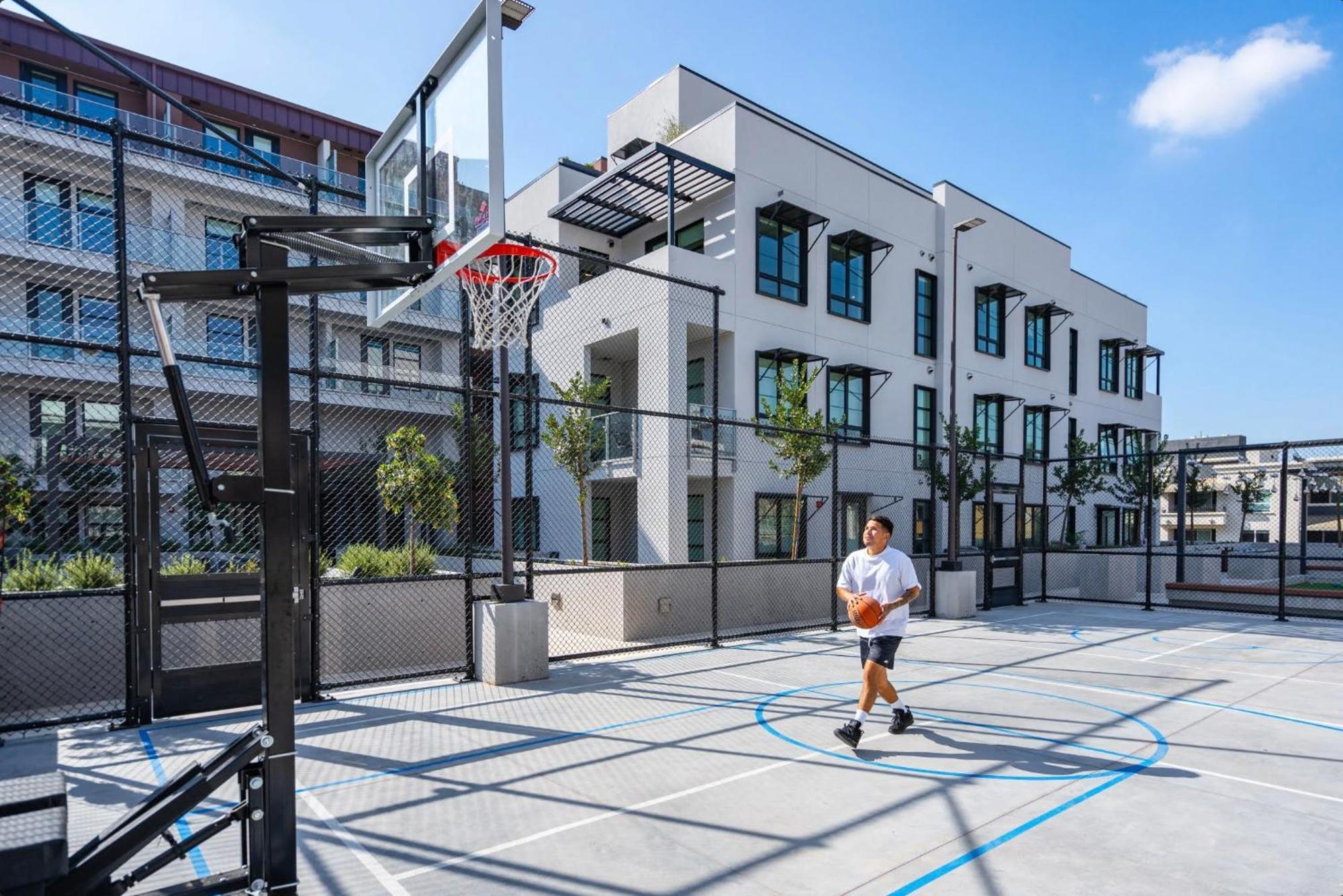 Compass Luxury Living Los Angeles